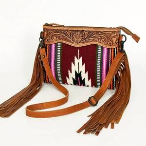 NEW AMERICAN DARLING crossbody messenger bag in pink